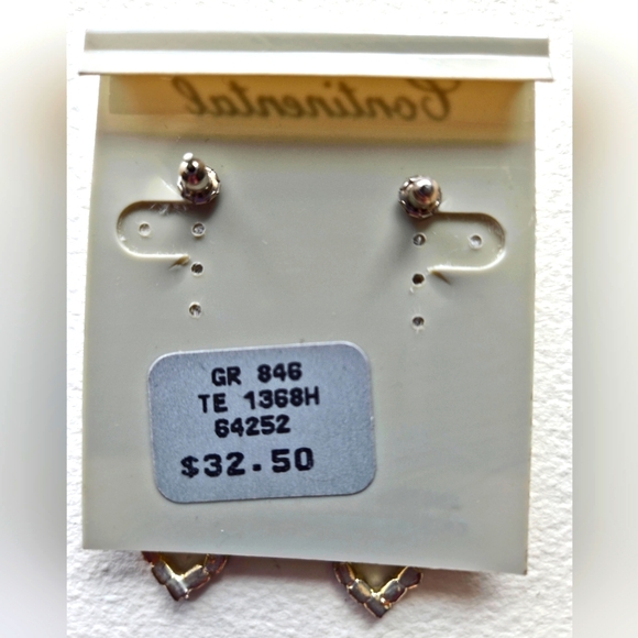 VTG💫Austrian Crystal Post Dangle Earrings - Picture 8 of 8